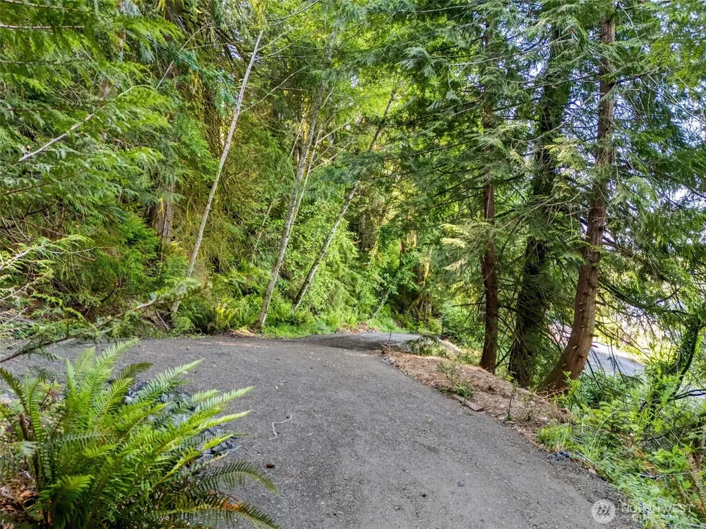 3692 E State Route 106 Union WA 98592