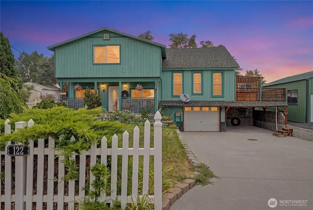 122 SE 3rd Avenue Soap Lake WA 98851