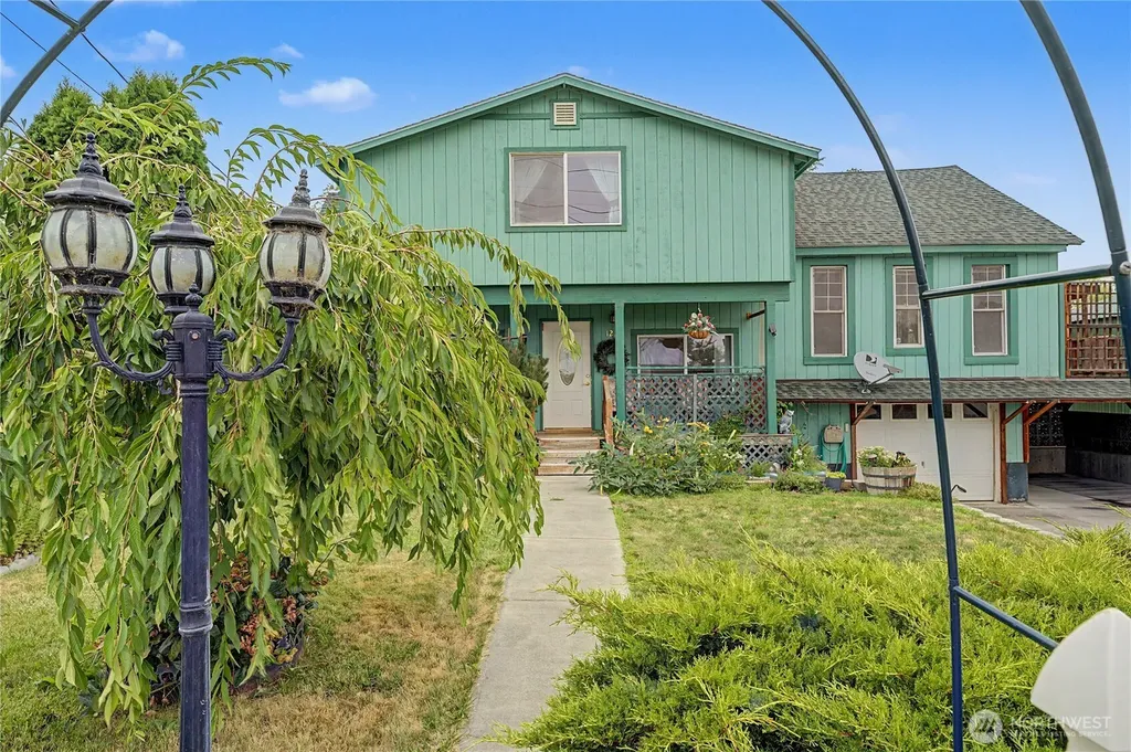 122 SE 3rd Avenue Soap Lake WA 98851