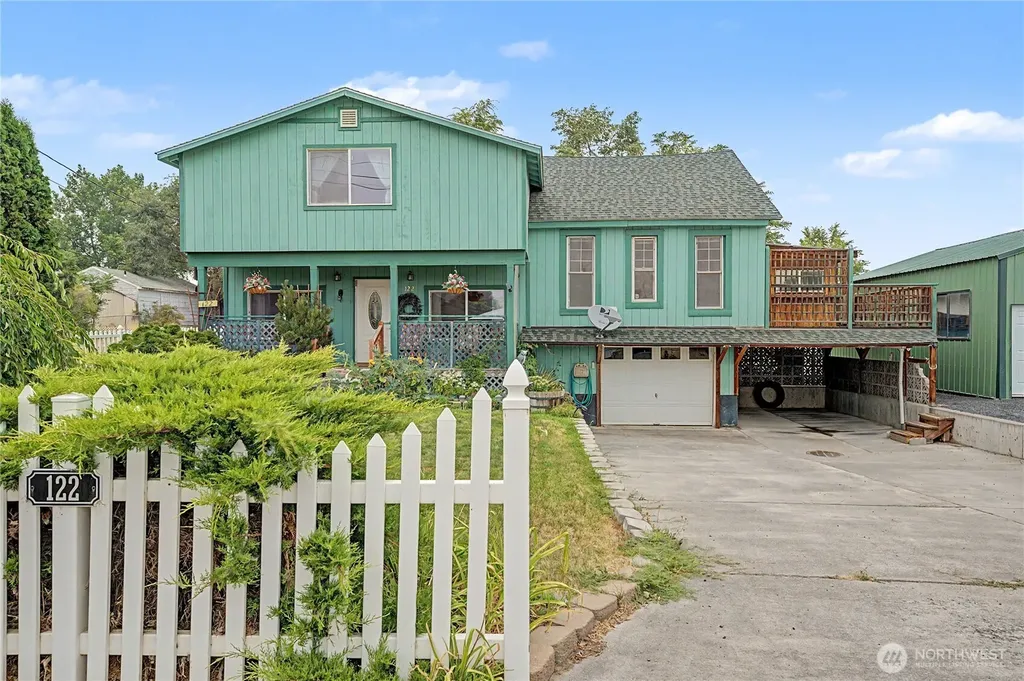 122 SE 3rd Avenue Soap Lake WA 98851
