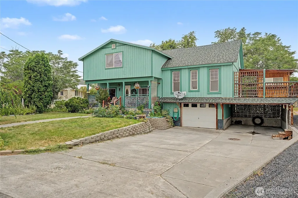 122 SE 3rd Avenue Soap Lake WA 98851