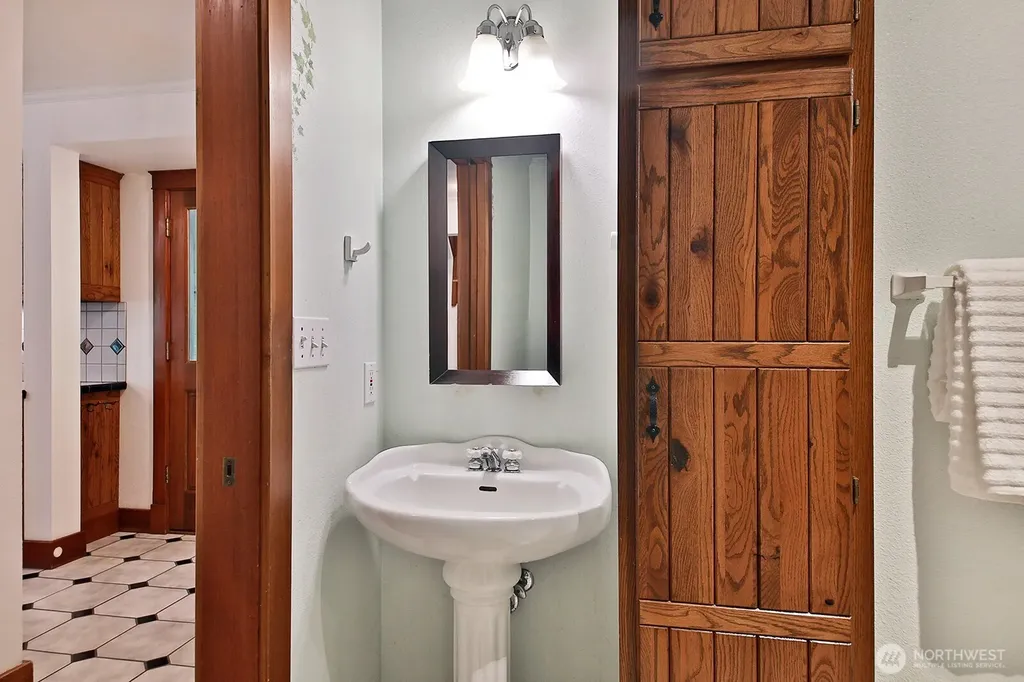 7391 Tauscher Road Clinton WA 98236
