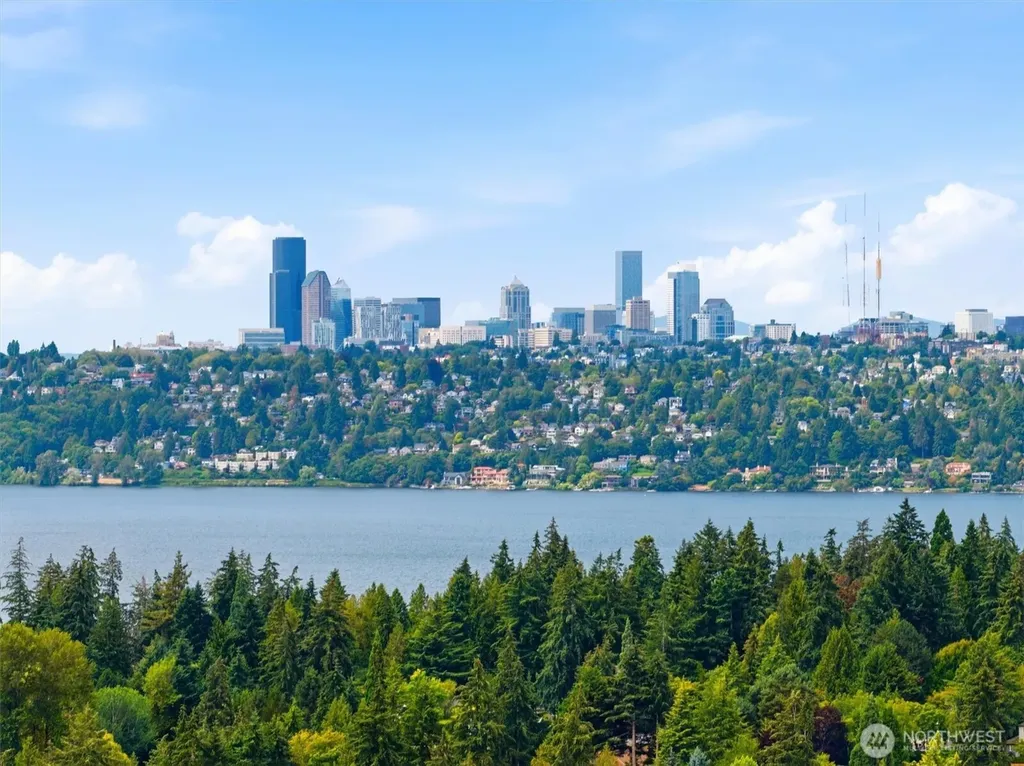 8900 NE 16th Street Clyde Hill WA 98004