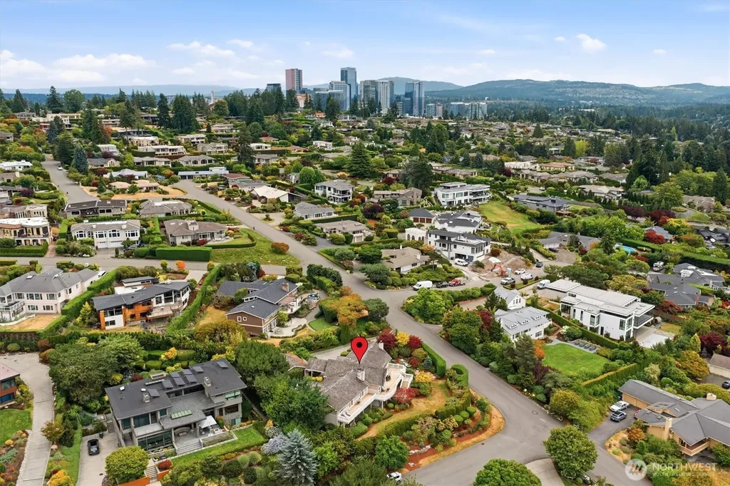 8900 NE 16th Street Clyde Hill WA 98004