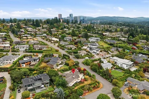 8900 NE 16th Street Clyde Hill WA 98004