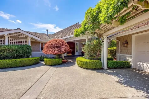8900 NE 16th Street Clyde Hill WA 98004