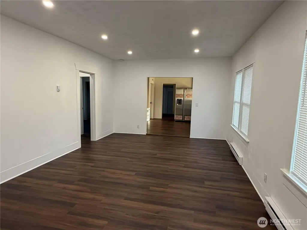 816 Perry Avenue Hoquiam WA 98550