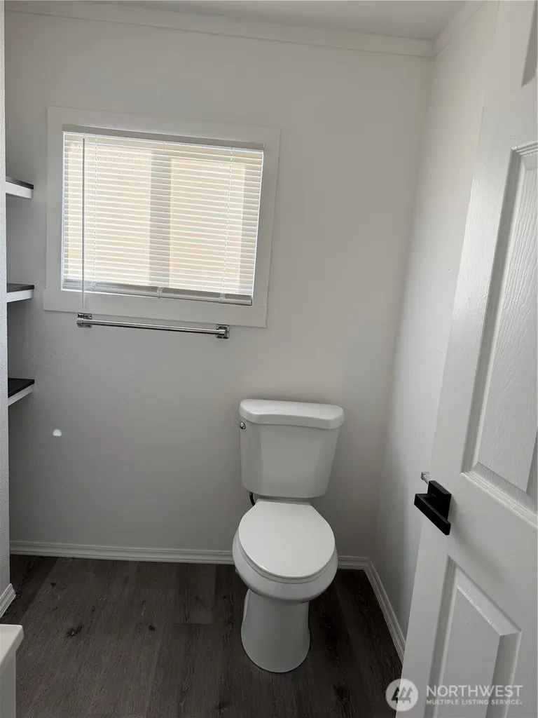 816 Perry Avenue Hoquiam WA 98550