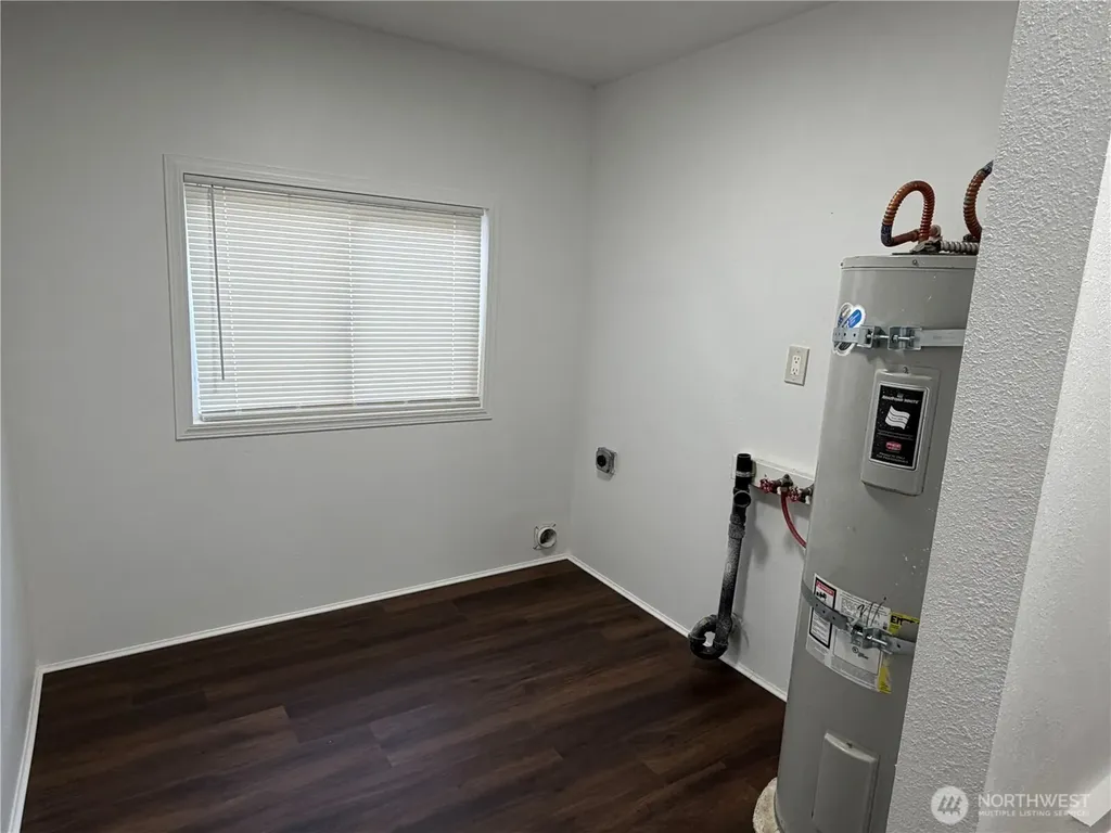 816 Perry Avenue Hoquiam WA 98550