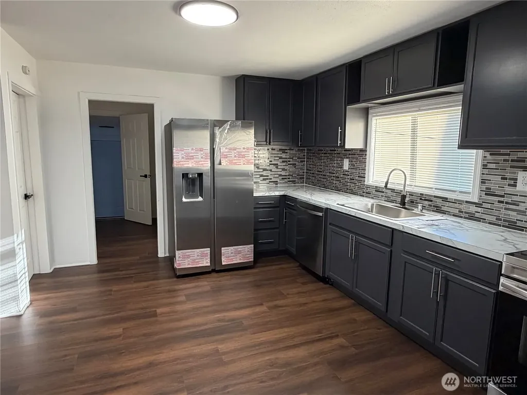 816 Perry Avenue Hoquiam WA 98550