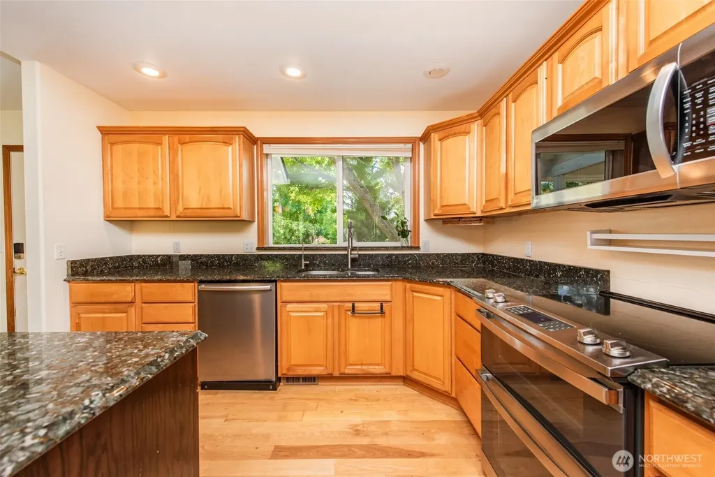 81 Eastgate Place Sequim WA 98382