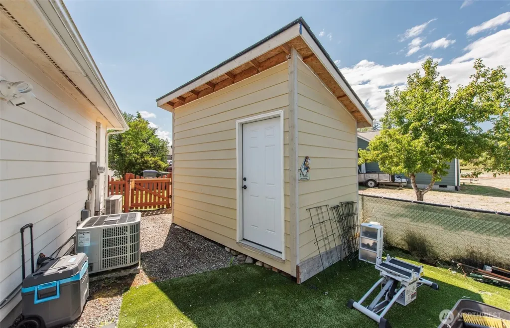 81 Eastgate Place Sequim WA 98382