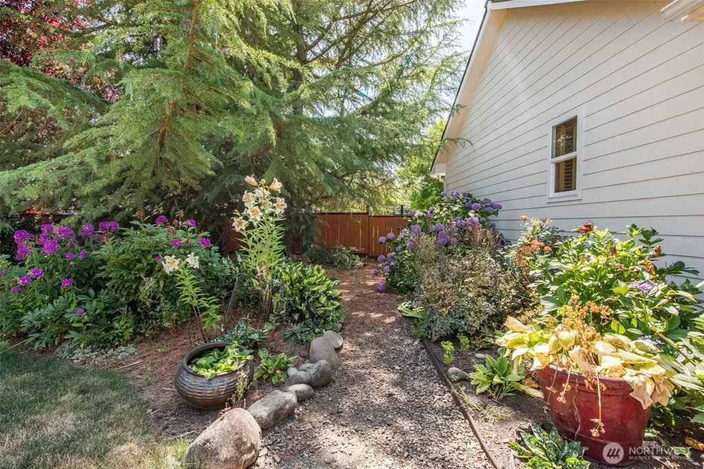81 Eastgate Place Sequim WA 98382