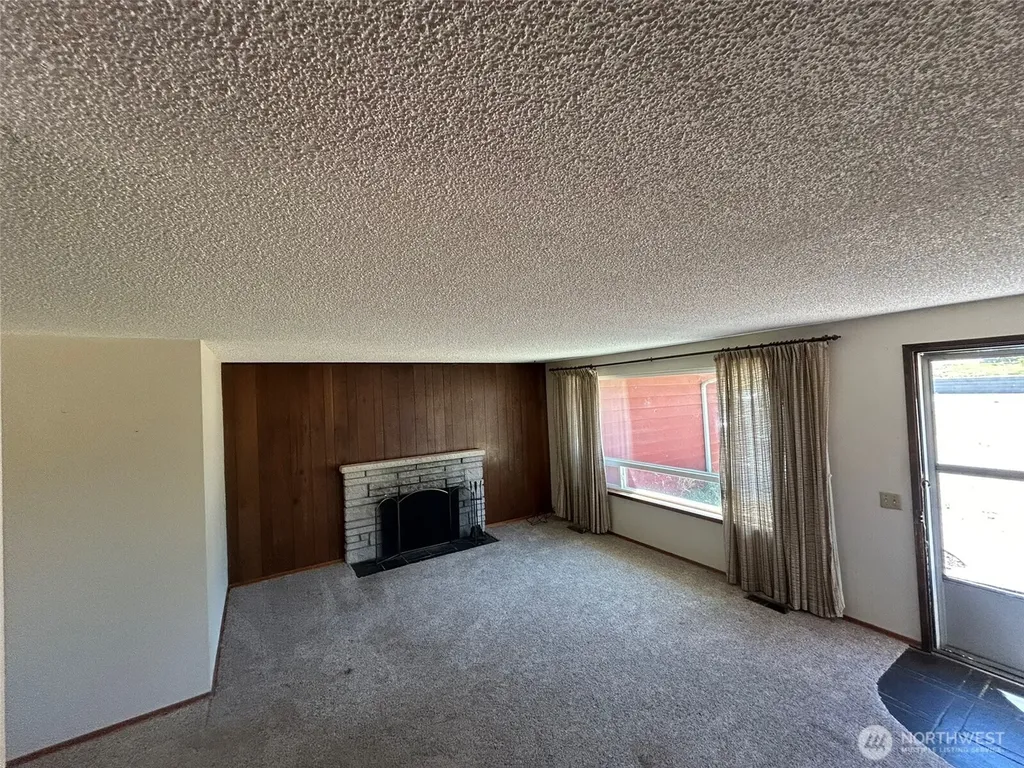 14428 31st Avenue S Seatac WA 98168