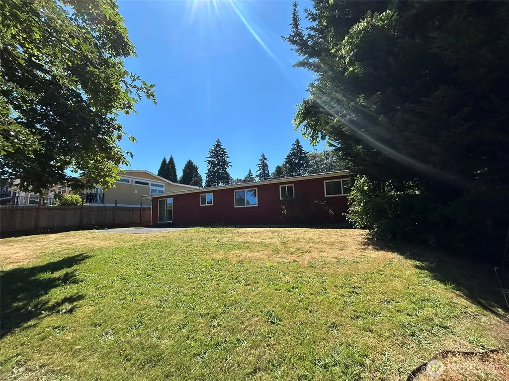 14428 31st Avenue S Seatac WA 98168