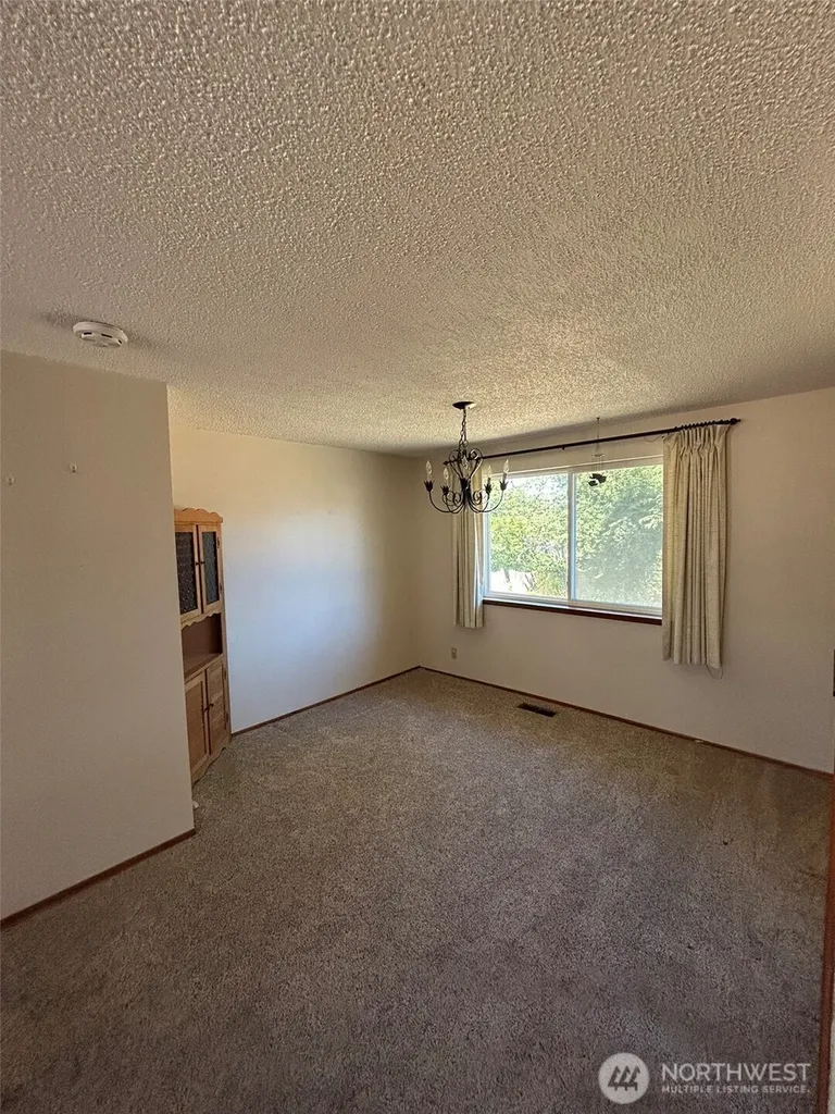 14428 31st Avenue S Seatac WA 98168