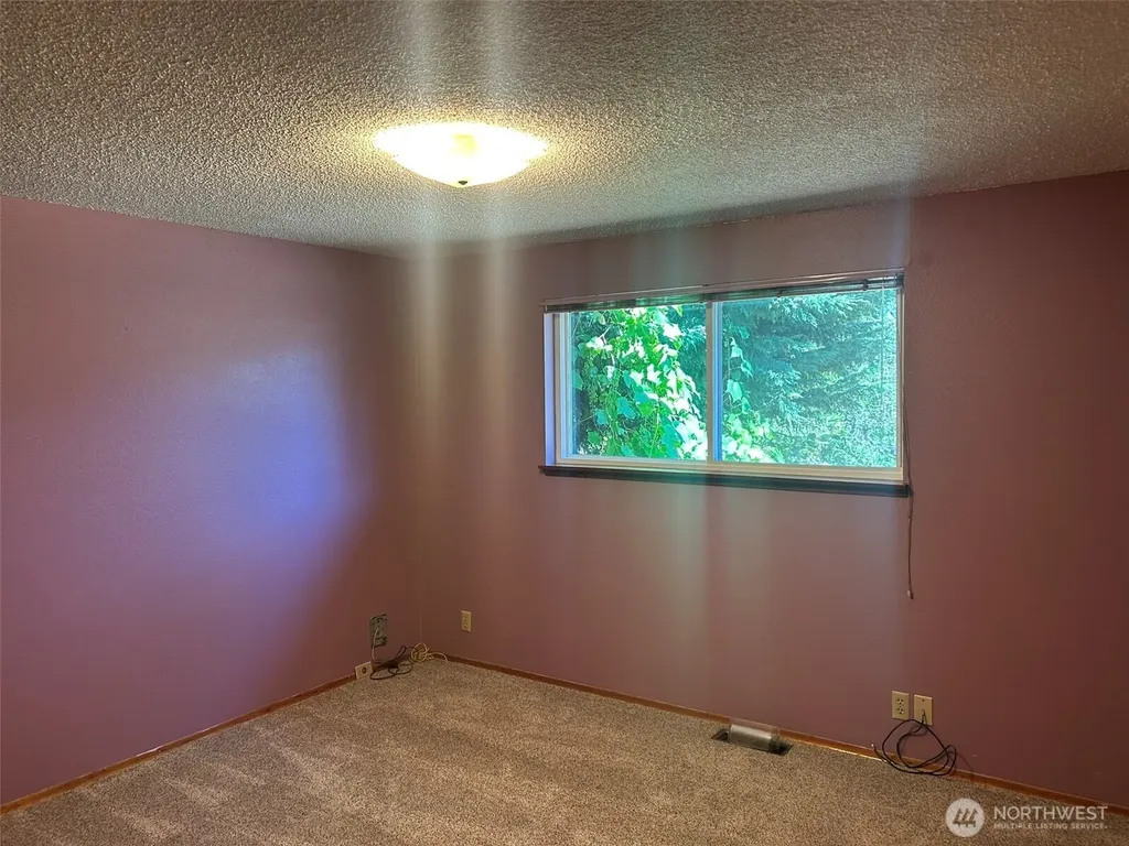 14428 31st Avenue S Seatac WA 98168