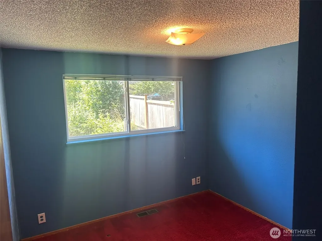 14428 31st Avenue S Seatac WA 98168