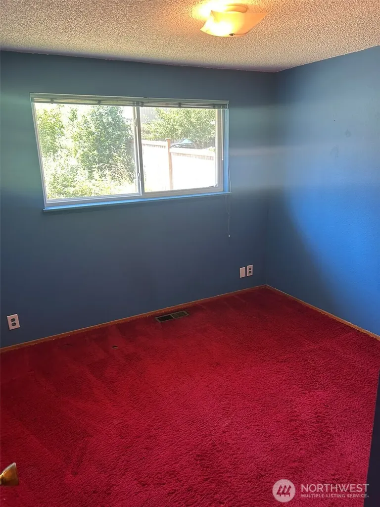 14428 31st Avenue S Seatac WA 98168