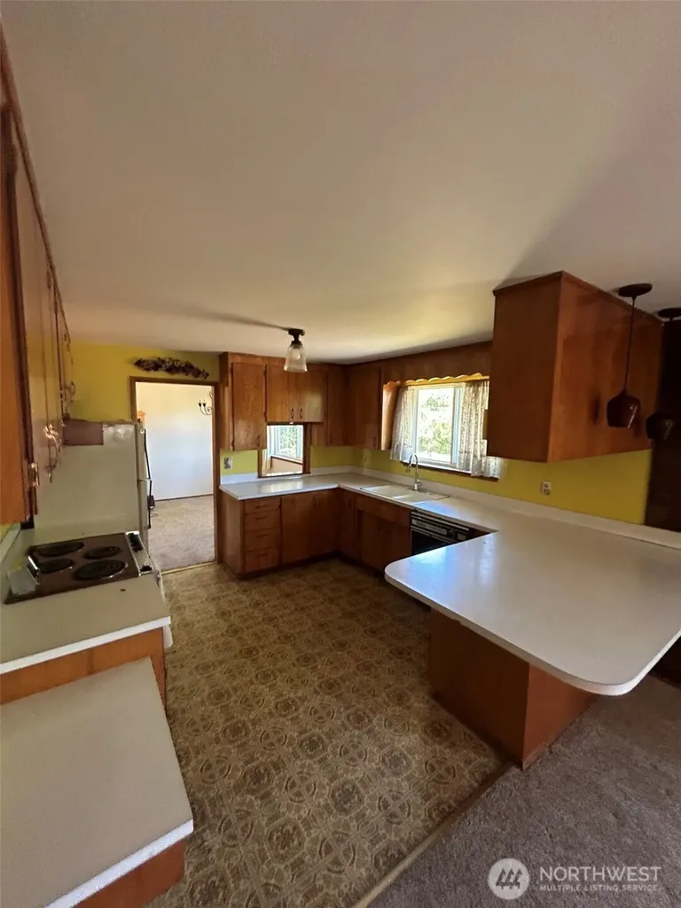 14428 31st Avenue S Seatac WA 98168