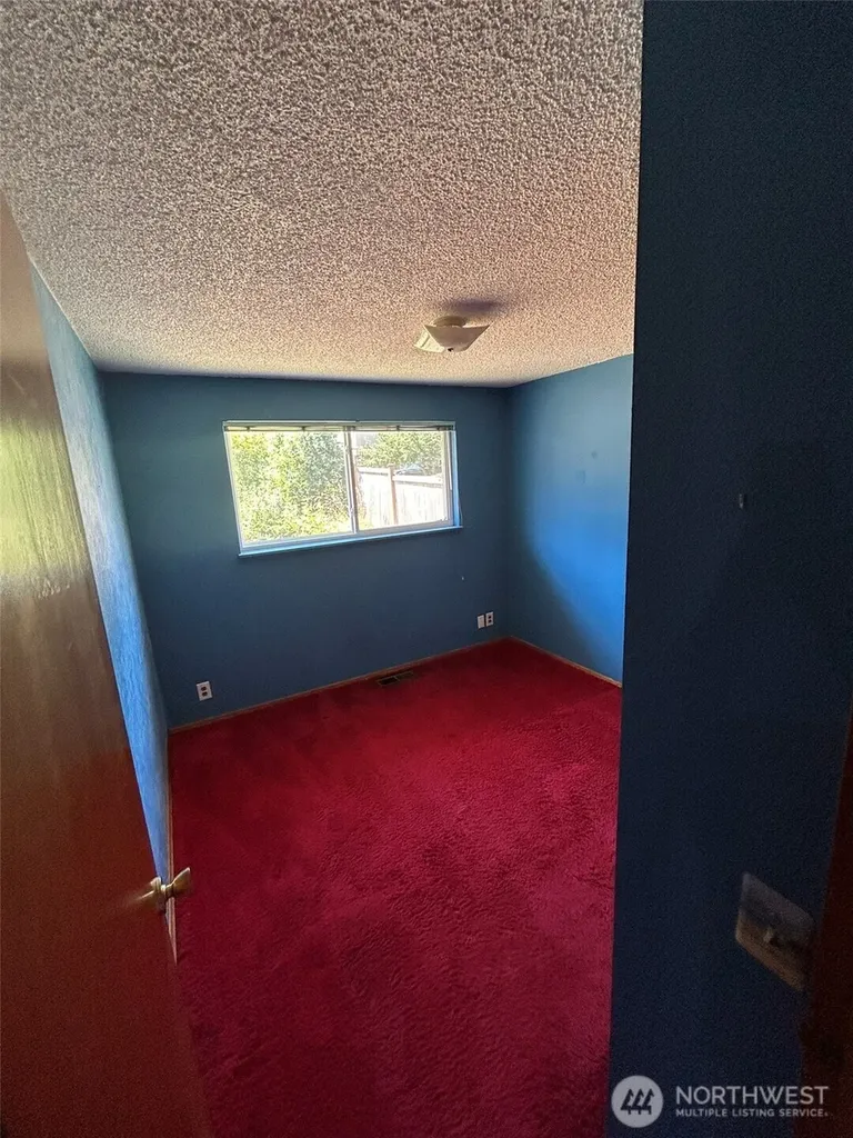 14428 31st Avenue S Seatac WA 98168