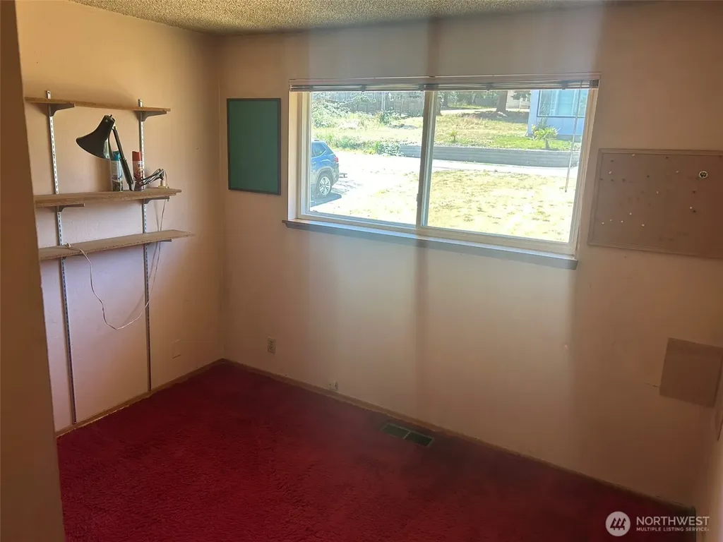 14428 31st Avenue S Seatac WA 98168