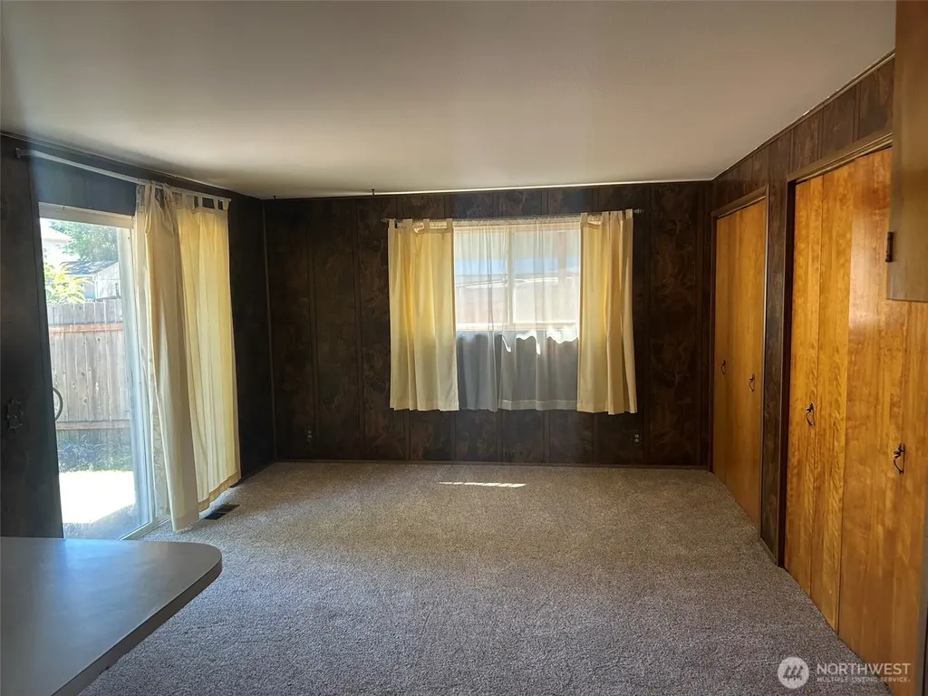 14428 31st Avenue S Seatac WA 98168