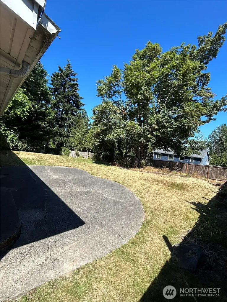 14428 31st Avenue S Seatac WA 98168