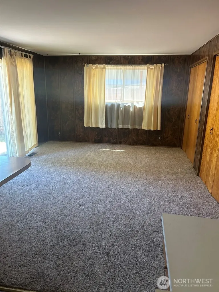 14428 31st Avenue S Seatac WA 98168