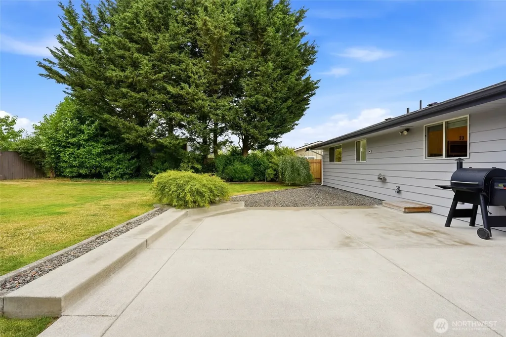 2111 93rd Drive SE Lake Stevens WA 98258