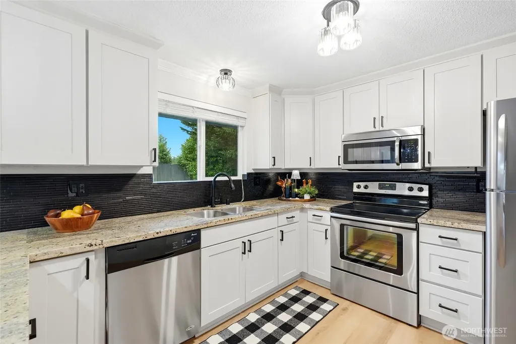 2111 93rd Drive SE Lake Stevens WA 98258