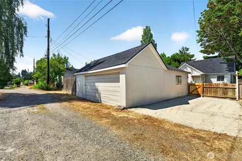 2910 N 9th Street Tacoma WA 98406