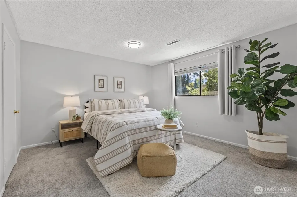 14215 110th Avenue NE Kirkland WA 98034