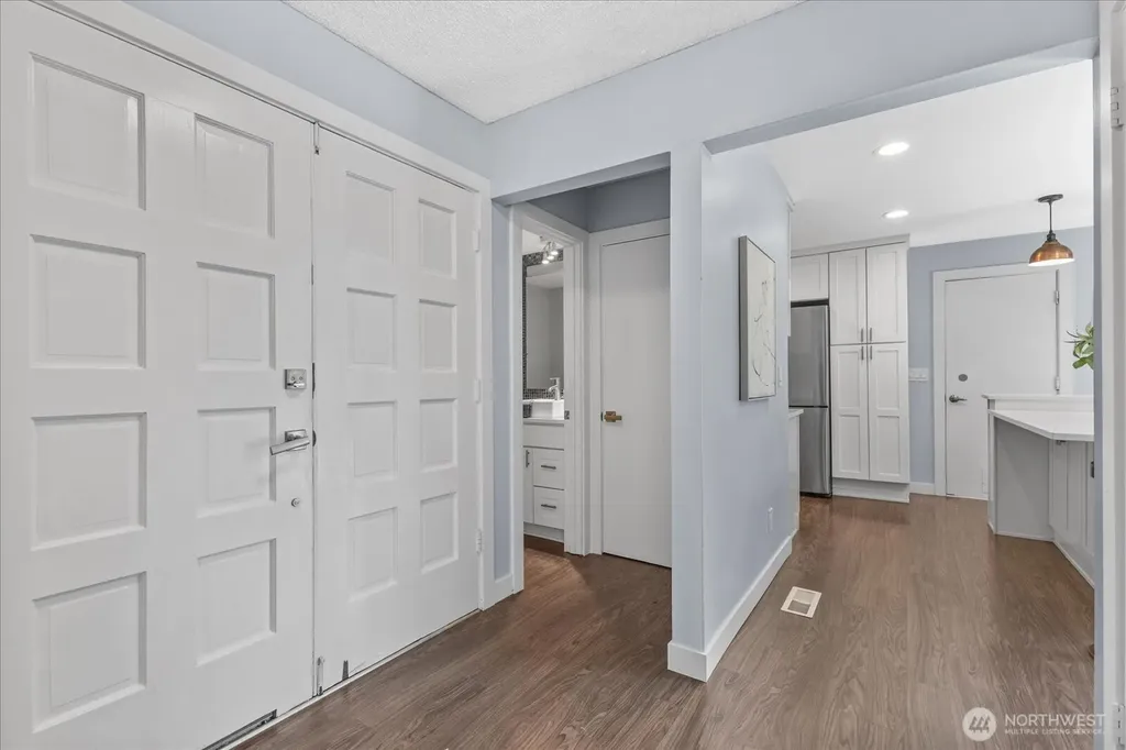 14215 110th Avenue NE Kirkland WA 98034