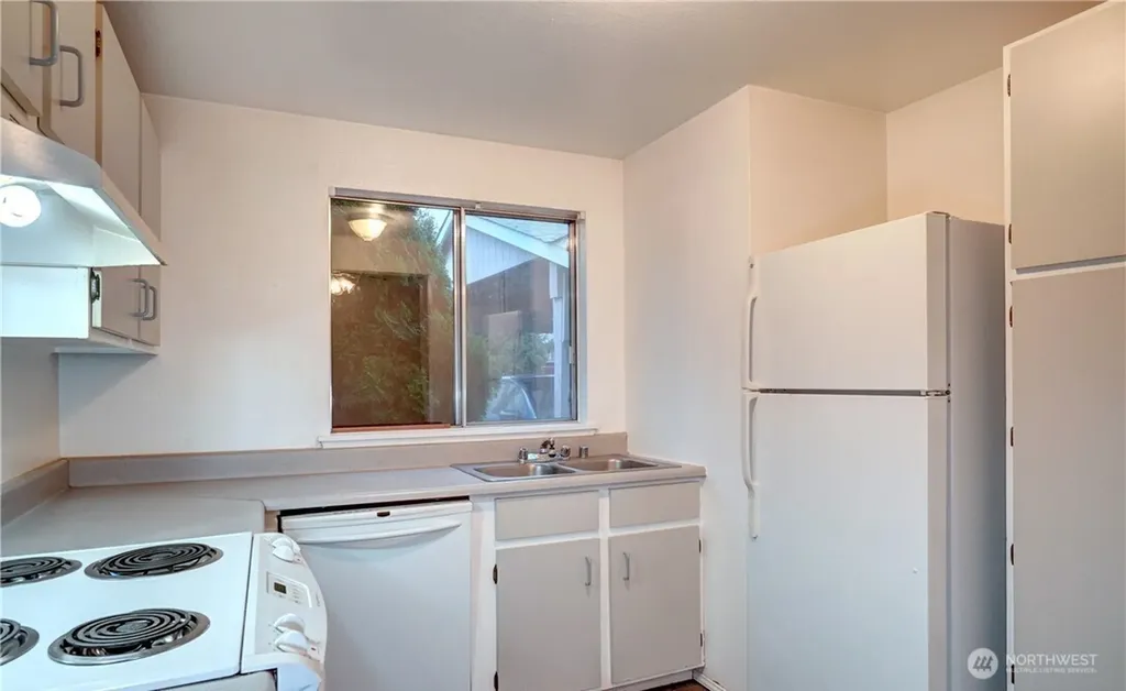 10332 15th Avenue Ct E Tacoma WA 98445