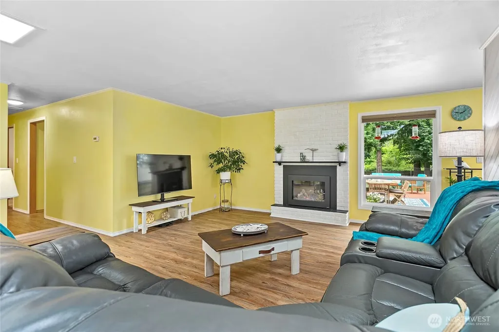 2348 Yew Street Road Bellingham WA 98229