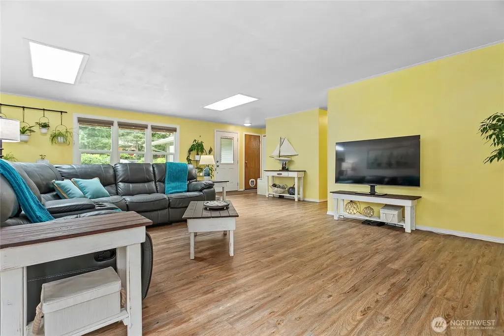 2348 Yew Street Road Bellingham WA 98229