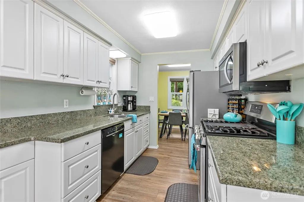 2348 Yew Street Road Bellingham WA 98229