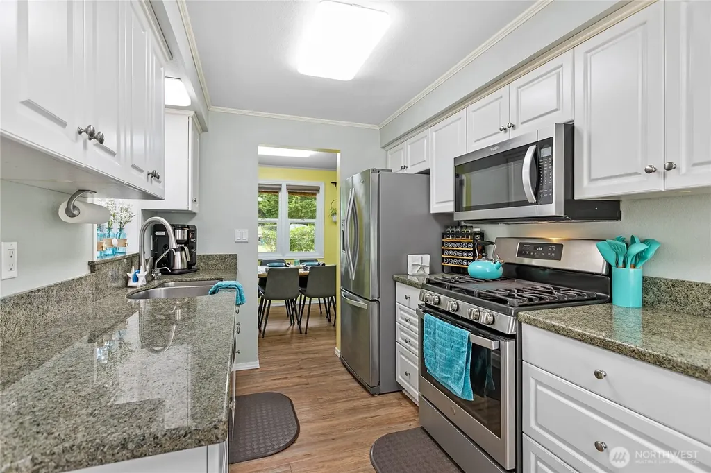 2348 Yew Street Road Bellingham WA 98229