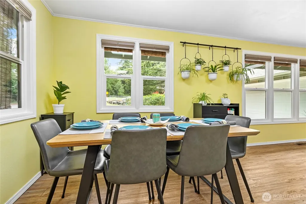 2348 Yew Street Road Bellingham WA 98229