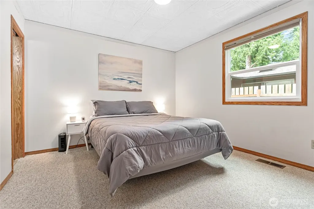 2348 Yew Street Road Bellingham WA 98229