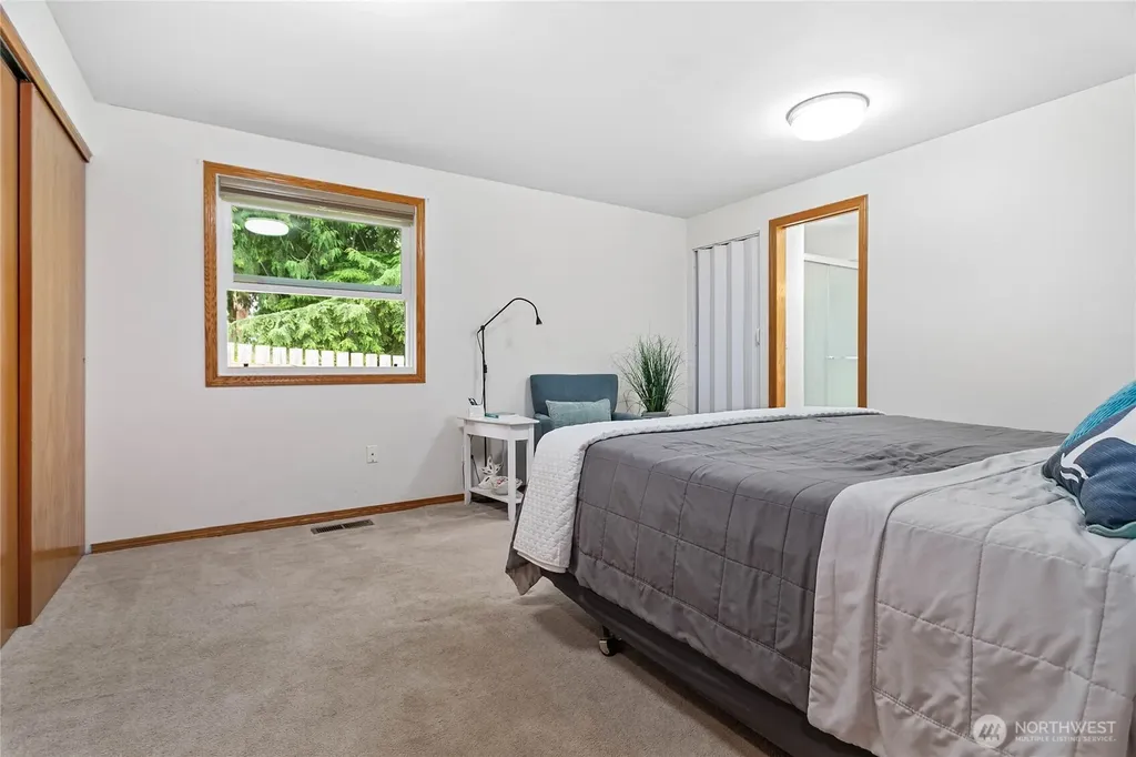 2348 Yew Street Road Bellingham WA 98229