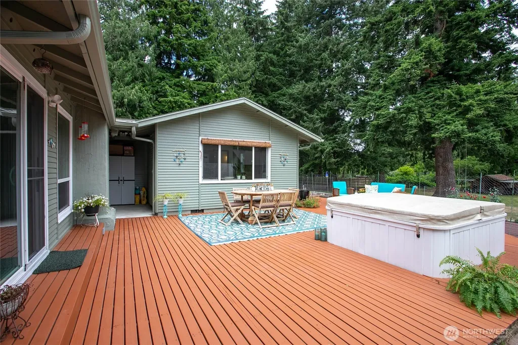 2348 Yew Street Road Bellingham WA 98229