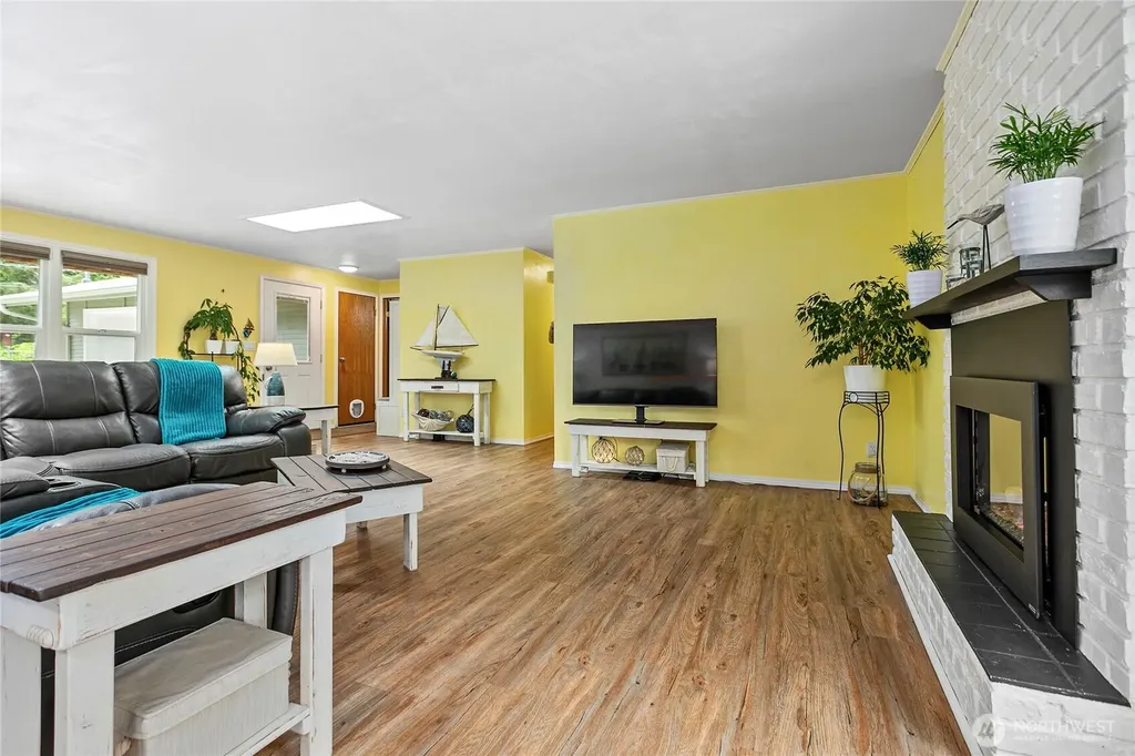 2348 Yew Street Road Bellingham WA 98229