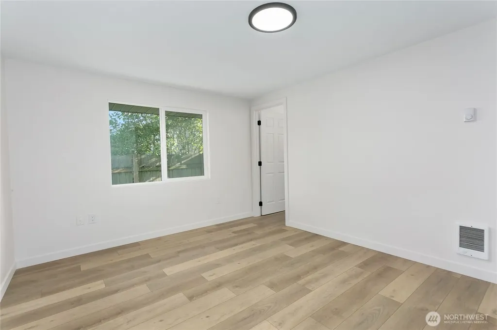 1319 Wood Avenue Sumner WA 98390