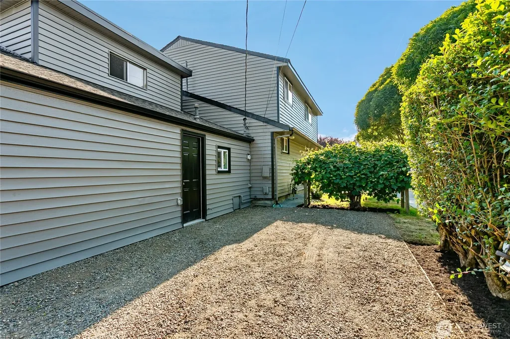 1319 Wood Avenue Sumner WA 98390