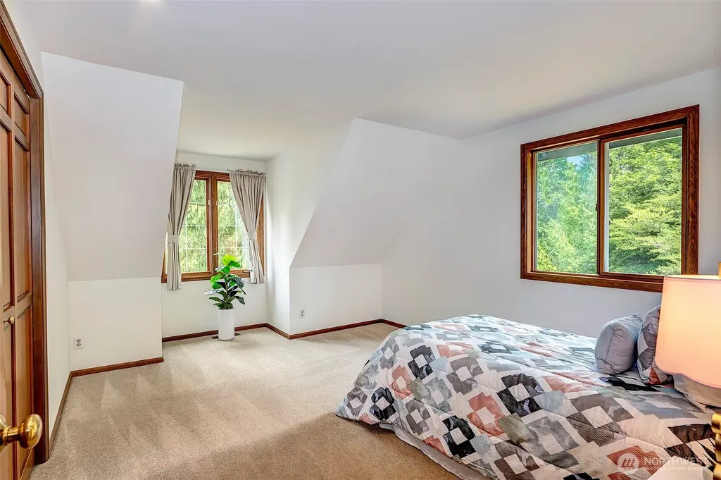 14520 186th Place NE Woodinville WA 98072
