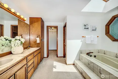 14520 186th Place NE Woodinville WA 98072