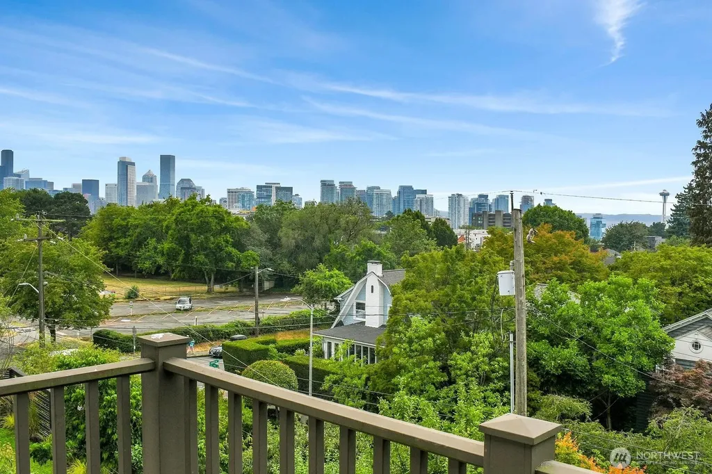 910 11th Avenue E Seattle WA 98102
