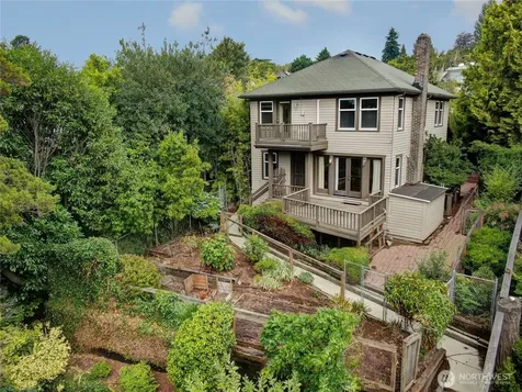910 11th Avenue E Seattle WA 98102
